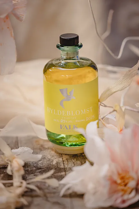 hyldeblomst likør fra FALK Bornholm