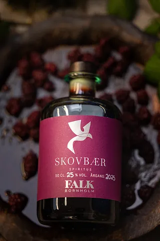 skovbær likør honningsyp fra FALK Bornholm 