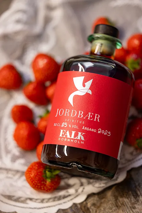 jordbærlikøren fra FALK Bornholm