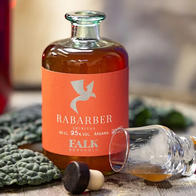 rabarberlikøren fra FALK Bornholm