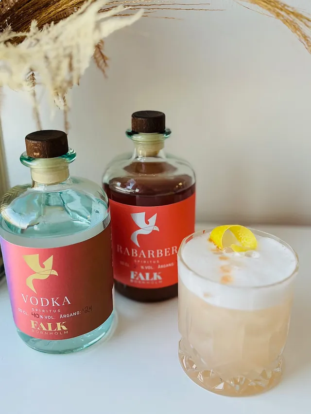 likør skovbær cocktail wild berry